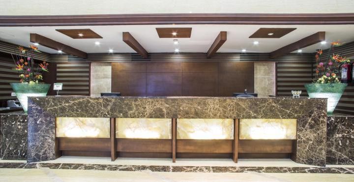 Hotel Royal Cliff Kanpur Ngoại thất bức ảnh