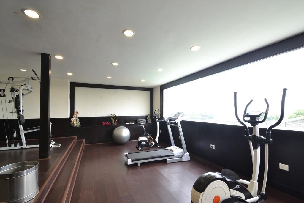 Hotel Royal Cliff Kanpur Ngoại thất bức ảnh