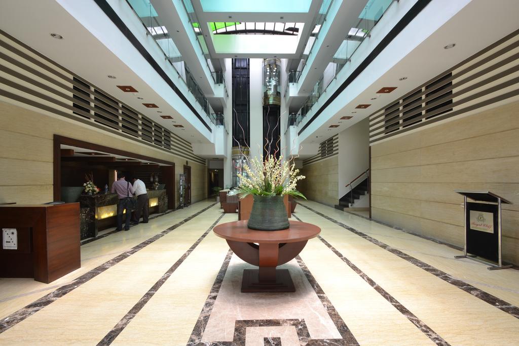Hotel Royal Cliff Kanpur Ngoại thất bức ảnh