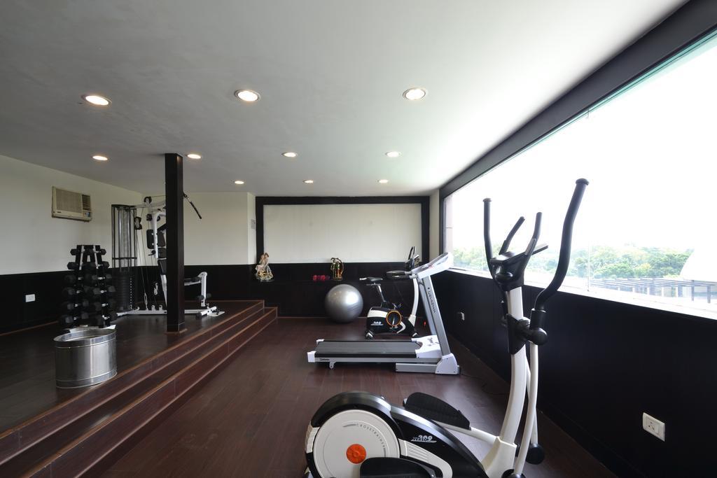 Hotel Royal Cliff Kanpur Ngoại thất bức ảnh